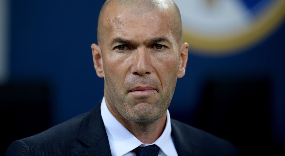 
                <strong>Zinedine Zidane beim Champions-League-Finale</strong><br>
                Und guckt.
              