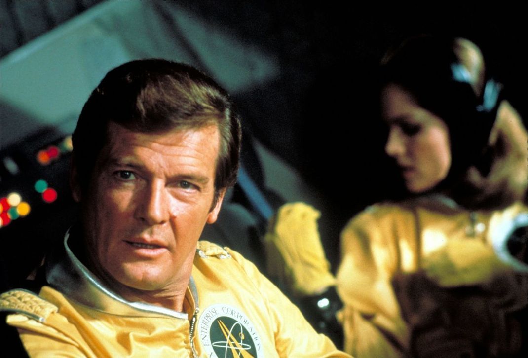 Attempting Re-Entry: Auch Roger Moore hatte seine Höhepunkte im All. Allerdings nur als James Bond im Film "Moonraker".