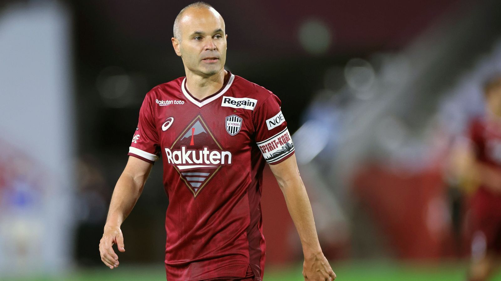 
                <strong>Platz 7: Andres Iniesta (Vissel Kobe)</strong><br>
                &#x2022; Gesamt-Einnahmen 2022: 30 Millionen US-Dollar<br>&#x2022; Gehalt: 23 Millionen US-Dollar<br>&#x2022; Sponsoring-Einnahmen: sieben Millionen US-Dollar<br>
              