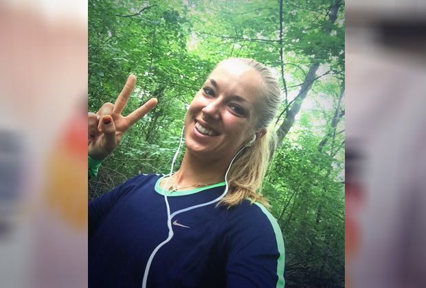 
                <strong>Lisickis Weltmeister-Selfies</strong><br>
                Lisicki nutzt den Titelgewinn am Tag danach als Motivationsschub für eine Joggingeinheit. 
              