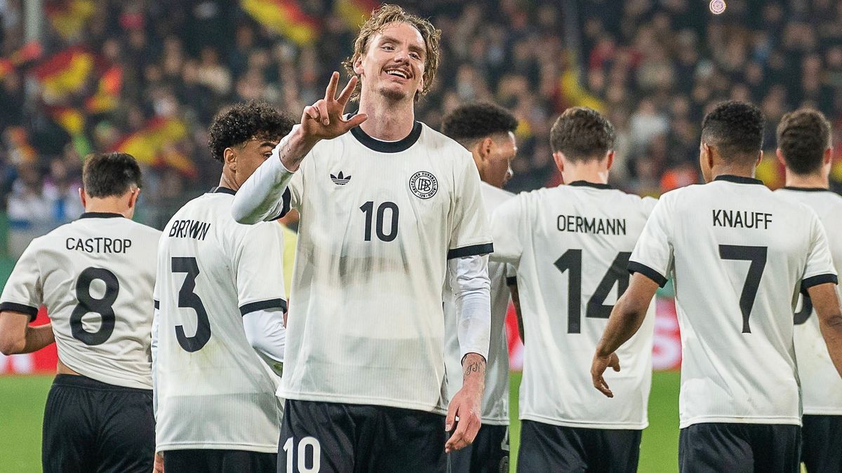 25.03.2025, Fussball: Laenderspiel, EM-Vorbereitung, Saison 2024 2025, Deutschland U21, U 21 - Spanien U21 im Merck-Stadion in Darmstadt. Nick Woltemade (Deutschland U21, 10) bejubelt das Tor zum 3...