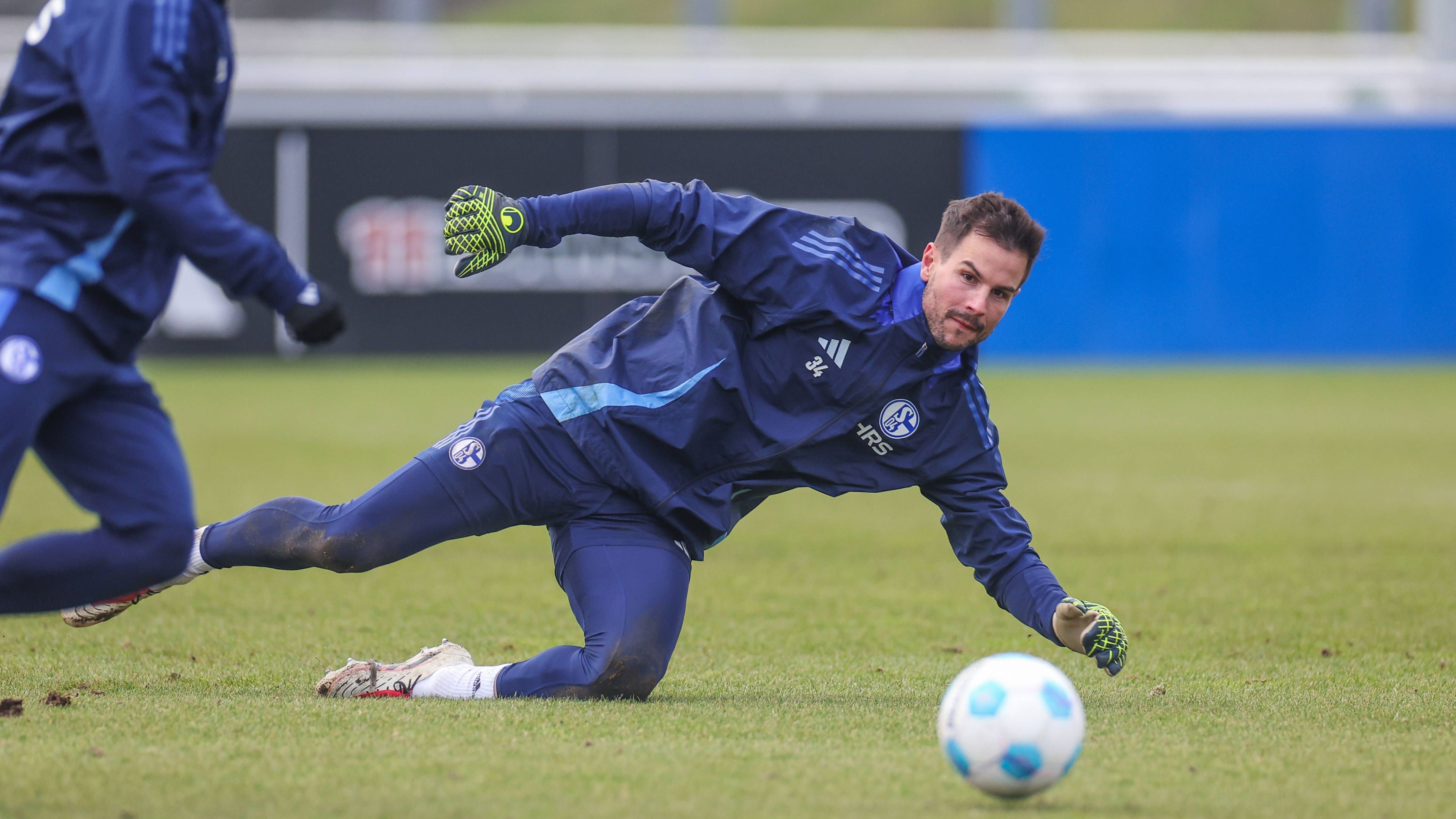 <strong>Michael Langer (FC Schalke 04)</strong><br>Alter: 40 Jahre<br>Position: Torhüter<br>Frühere Klubs: IFK Noorköping, Tampa Bay Rowdies, Valerenga Oslo, SV Sandhausen, FSV Frankfurt, SC Freiburg, VfB Stuttgart