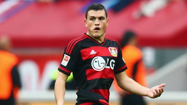 
                <strong>Kyriakos Papadopoulos</strong><br>
                Kyriakos Papadopoulos (Bayer Leverkusen): In der Rückrunde kam Kyriakos Papadopoulos nicht einmal auf 200 Minuten. Nach einem Sehnenanriss musste der Grieche von Bayer Leverkusen die Spielzeit vorzeitig beenden. Sein Ziel für die Vorbereitung: Anschluss an das Team finden.
              