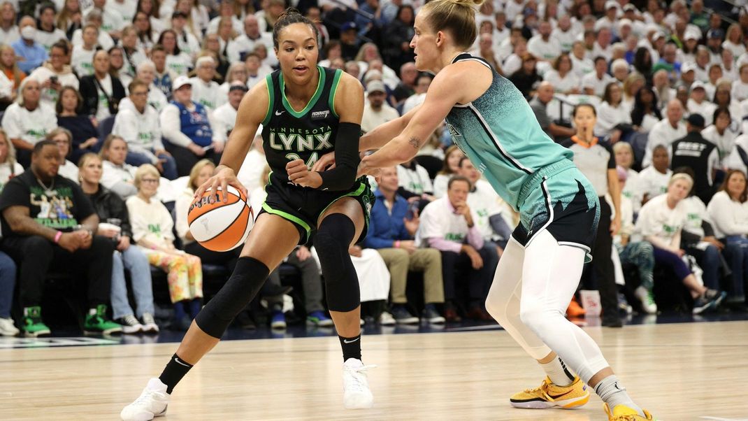 New York Liberty Celebrating