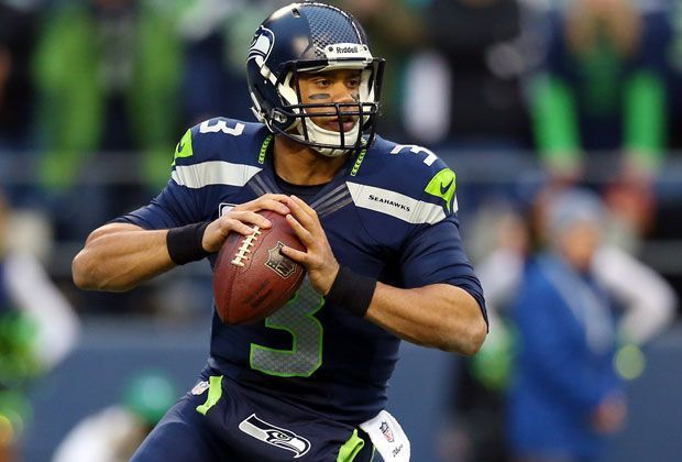 
                <strong>Quarterback Seattle Seahawks: Russell Wilson</strong><br>
                Wilson warf in dieser Saison kaum Interceptions (9), jedoch ist sein direkter Punkte-Anteil seit Dezember stark gesunken. Der kleine Quarterback hat alles, was ein Spielmacher braucht. Im Super Bowl braucht er wieder seine Leichtigkeit aus dem letzten Jahr.
              