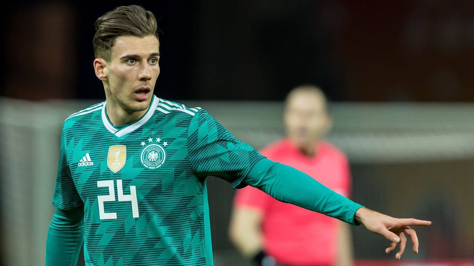 
                <strong>Leon Goretzka</strong><br>
                Nummer 6: Leon Goretzka (Bayern München), Mittelfeld, 23 Jahre, 16 Länderspiele, 6 Tore
              