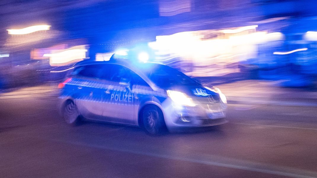 Aufgrund einer Öffentlichkeitsfahndung im Missbrauchsfall an einem Grundschulkind hofft die Polizei, schnellstmöglich eine heiße Spur verfolgen zu können. (Symbolbild)