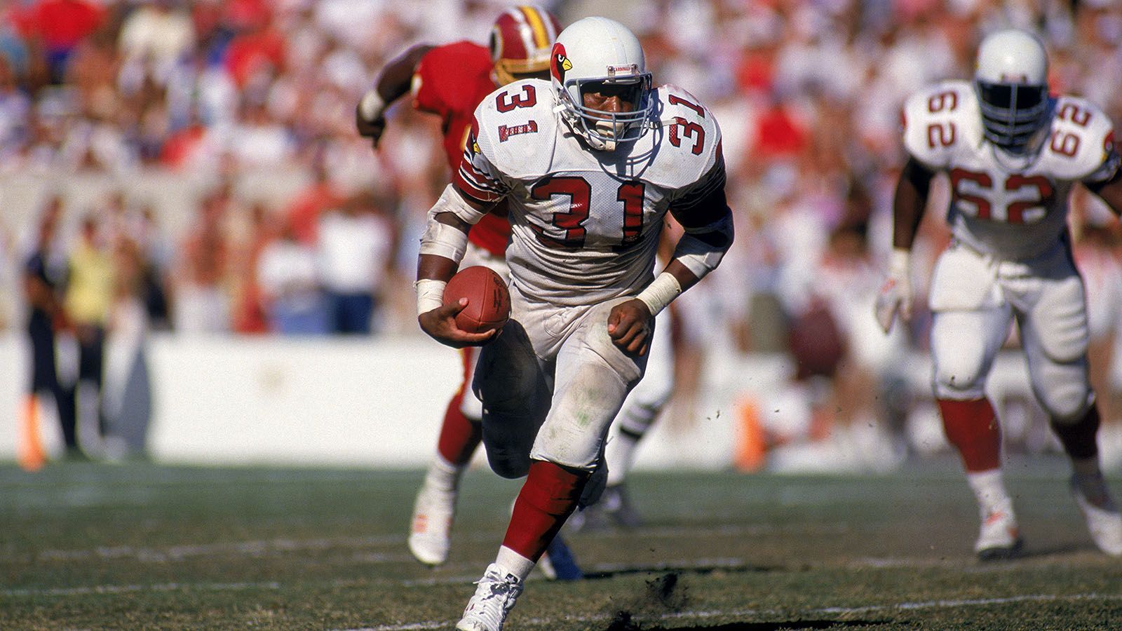 <strong>Earl Ferrell (Running Back, Phoenix Cardinals): Lebenslang</strong><br>
                Auch Earl Ferrell wurde von der NFL im Jahr 1990 wegen Drogenmissbrauchs lebenslang gesperrt. Nach dieser drakonischen Strafe trat Ferrell freiwillig zurück und beendete seine Karriere.
