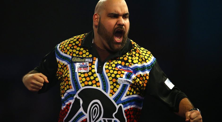 
                <strong>Kyle Anderson</strong><br>
                Kyle "The Original" Anderson. Australiens Darts-Import gehört zu der Spieler-Generation, die die Ära Taylor ersetzen wird. Anderson fällt durch seine extrem bunten Hemden und seine eigenwillige Kopfform auf. Er verpasste die WM 2017, weil er kein Visum für Großbritannien bekam.
              