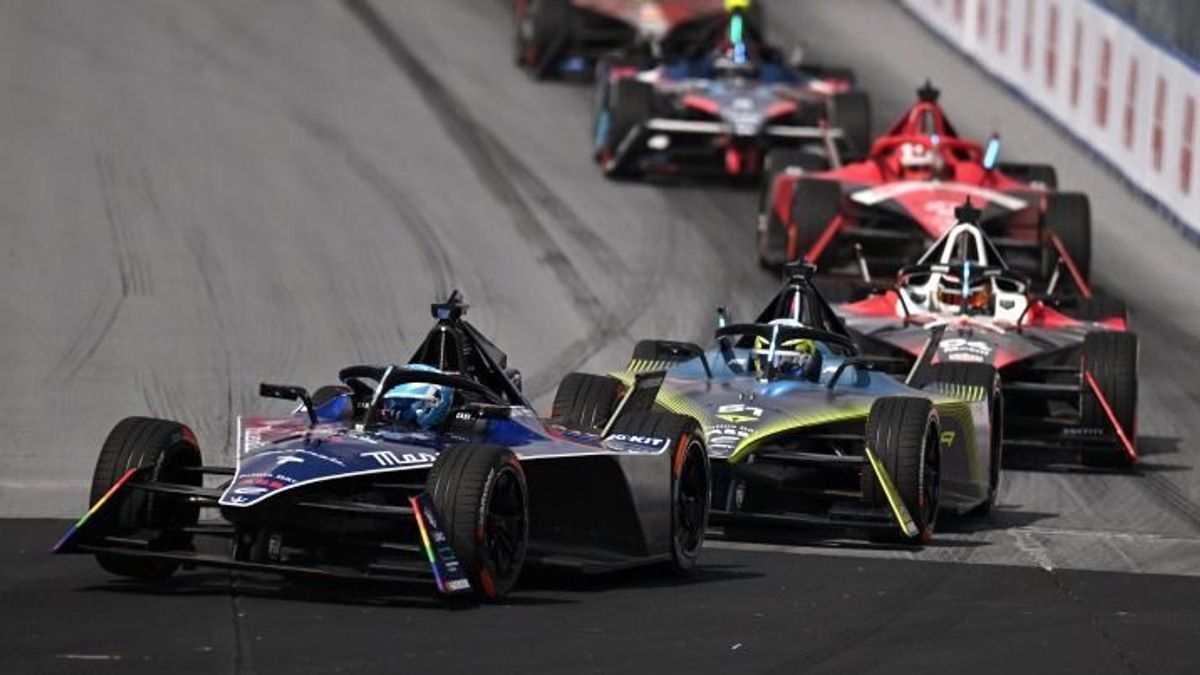 Mittendrin: Abt-Cupra-Pilot Nico Müller im Chaos von Brasilien