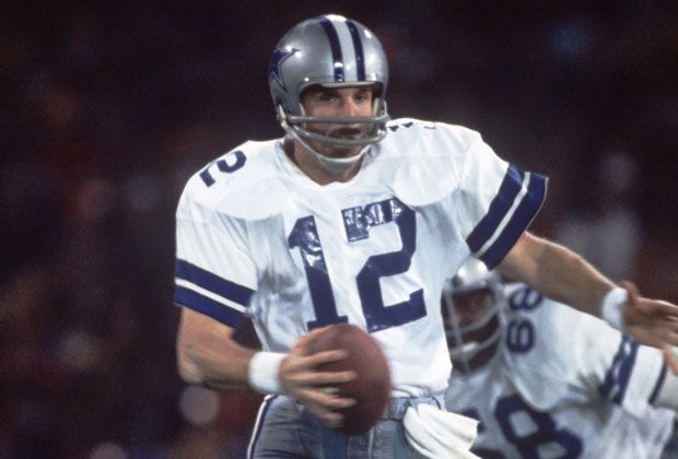 
                <strong>Roger Staubach</strong><br>
                Kurios: Roger Staubach debütierte wegen seines Militärdienstes erst mit 27 Jahren in der NFL. Trotzdem wurde er bei den Dallas Cowboys zu einem der Besten seiner Zunft und konnte mit seinem Team noch zwei Mal den Super Bowl gewinnen.
              