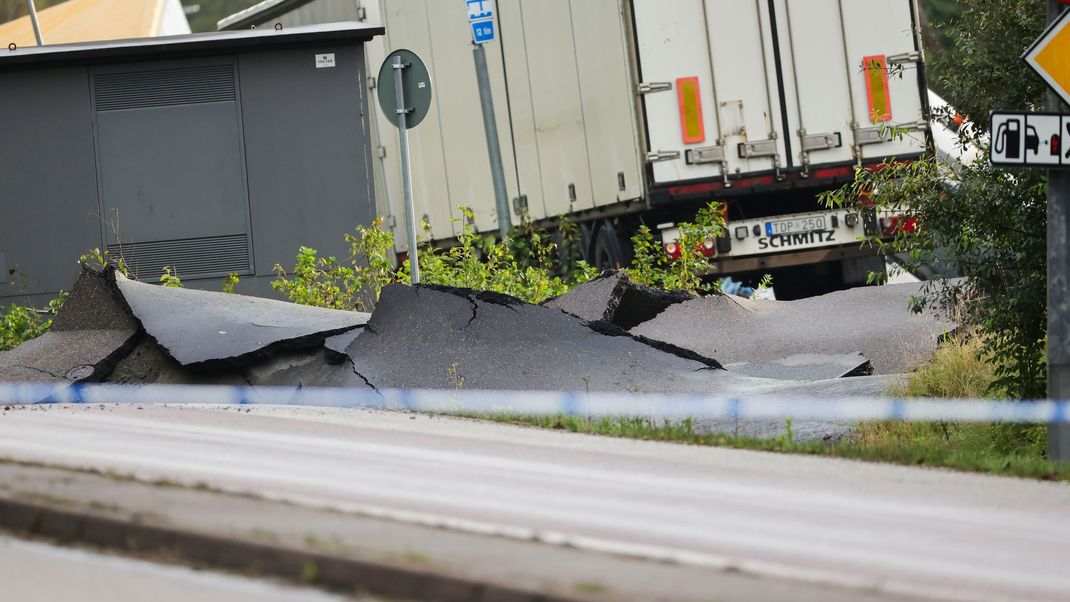 Blick auf die Autobahn E6 bei Stenungsund, die nach einem Erdrutsch in beiden Richtungen gesperrt ist. 