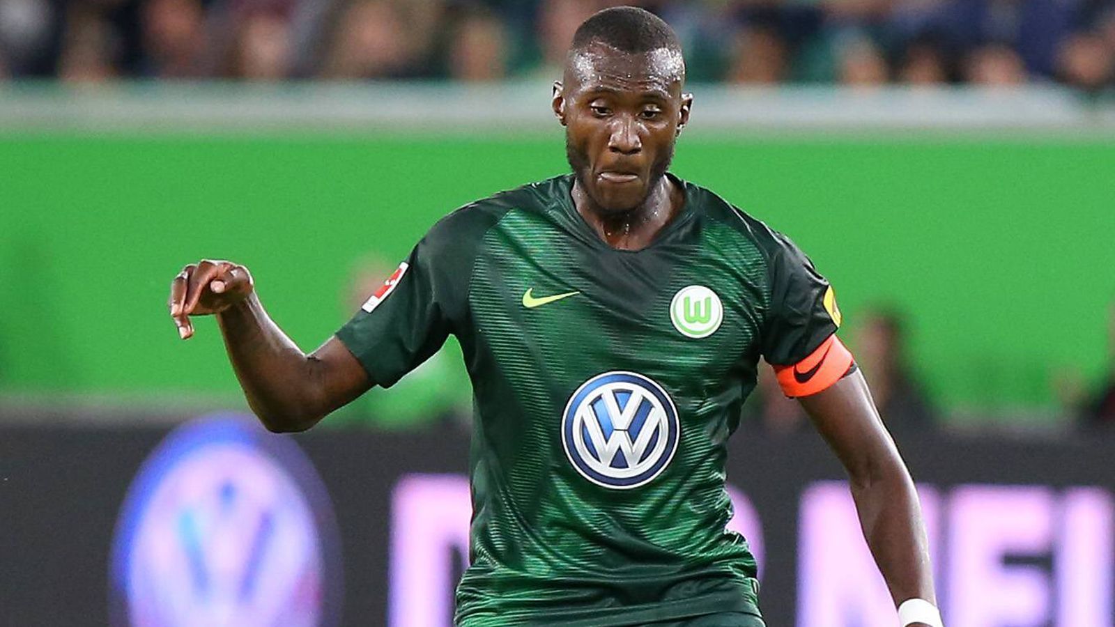 
                <strong>VfL Wolfsburg: Josuha Guilavogui</strong><br>
                Im Team seit: August 2014Kapitän seit: 2018
              