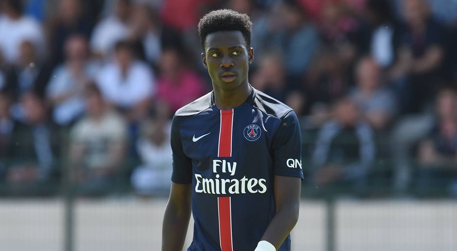 
                <strong>Timothy Weah</strong><br>
                Verein: Paris St. GermainAlter: 17Position: StürmerSpiele für das Profiteam: 0 Spiele in der Youth League: 5Torbeteiligungen: 5
              