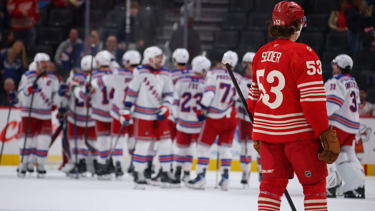 Seider muss den Rangers beim Jubeln zusehen