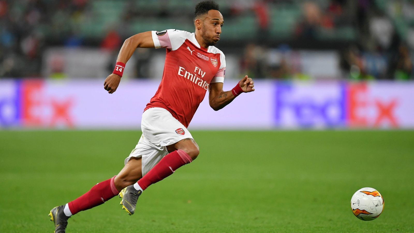 
                <strong>Pierre-Emerick Aubameyang (FC Arsenal)</strong><br>
                Absolvierte Spiele im Wettbewerb 2018/19: 12
              