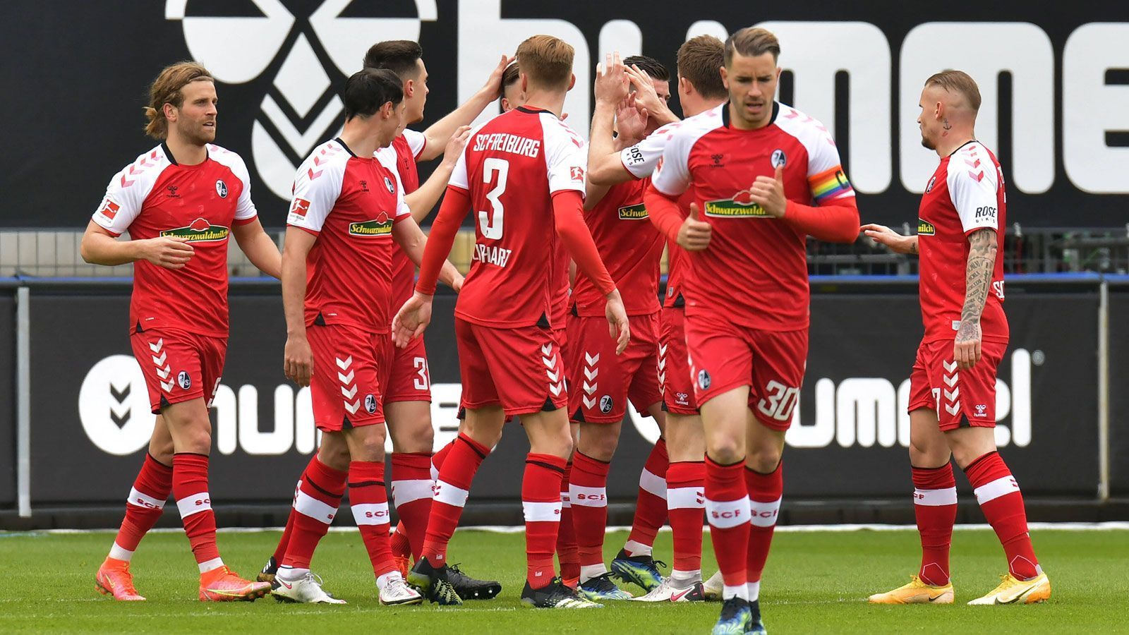 
                <strong>SC Freiburg</strong><br>
                Der SC Freiburg verpflichtete im Januar keine neuen Akteure.
              