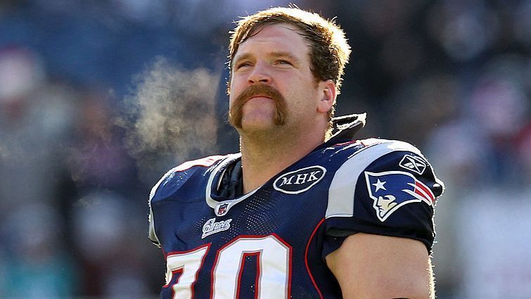 
                <strong>Guard</strong><br>
                Logan Mankins (im Bild): 2005 - 2013, 130 Spiele, 0 Super Bowl-SiegeShaq Mason: 2015 - aktuell, 78 Spiele (Stand: 23.10.2020), 2 Super Bowl-SiegeJoe Andruzzi: 2000 - 2004, 72 Spiele, 3 Super Bowl-Siege
              