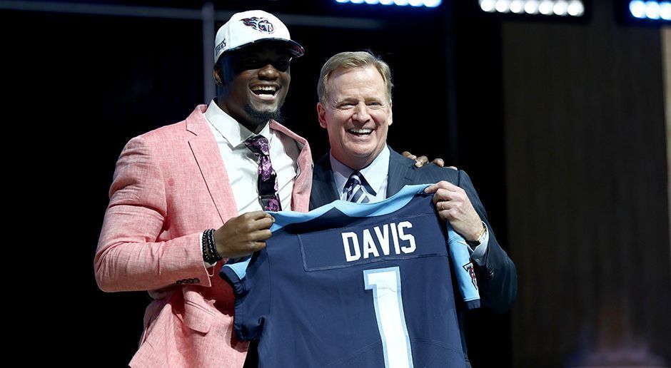 
                <strong>Corey Davis (Tennessee Titans)</strong><br>
                Auch Corey Davis plagte sich lange mit einer Sehnenentzündung herum, konnte jedoch ebenso wie sein am Knöchel verletzter Teamkollege Eric Decker wieder in das Training der Titans einsteigen. Beide Akteure werden wohl gegen die Raiders (Sonntag, 10. September, 19:00 Uhr ran Football: Oakland Raiders @ Tennessee Titans auf ProSieben MAXX und im Livestream auf ran.de) auflaufen.
              