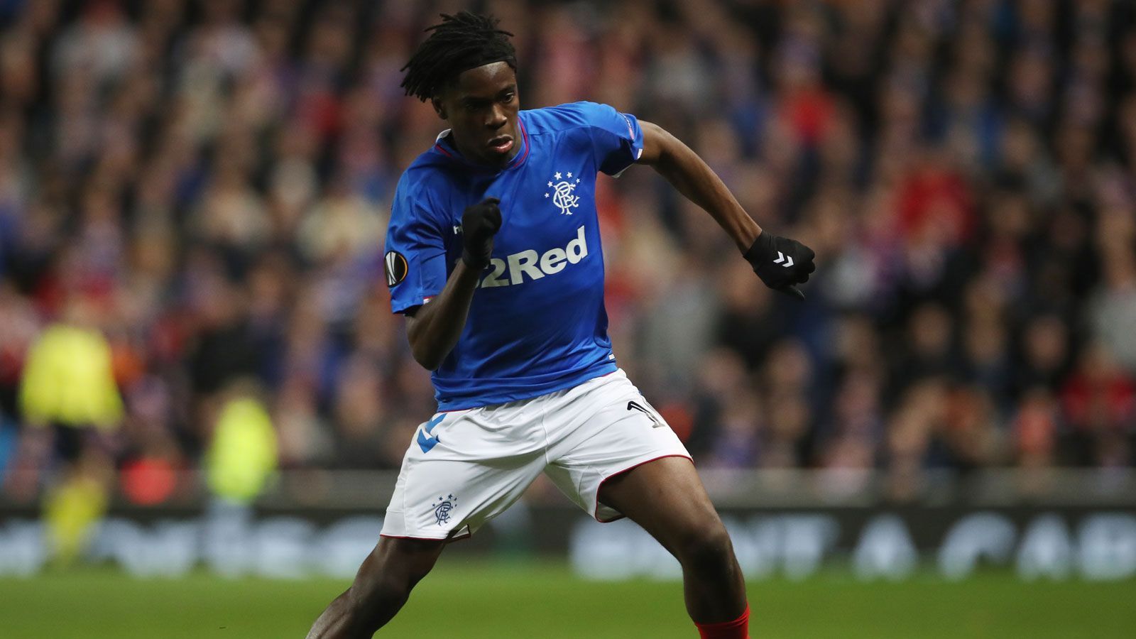 
                <strong>Ovie Ejaria (21/Zentrales Mittelfeld)</strong><br>
                Mit 16 wechselte Ejaria aus der Jugend des FC Arsenal an die Anfield Road, wurde seitdem an Sunderland, die Glasgow Rangers und zuletzt an den FC Reading ausgeliehen. Für die bevorstehende Saison schaffte es der U21-Nationalspieler mit nigerianischen Wurzeln in den Profi-Kader des amtierenden Champions-League-Siegers.
              