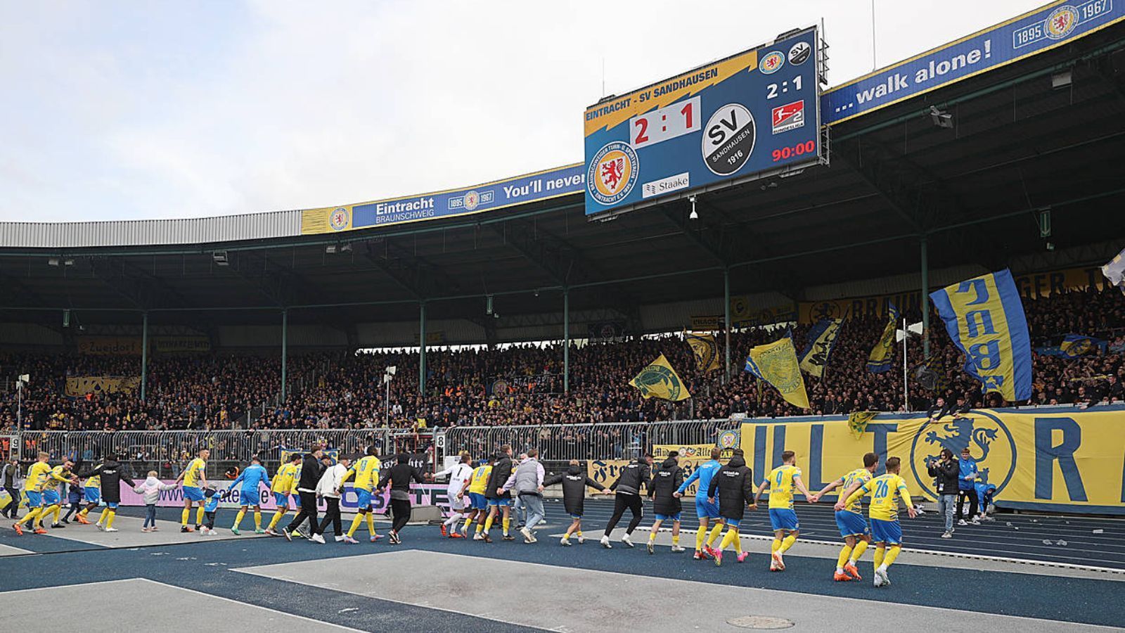 
                <strong>Platz 29: Eintracht Braunschweig</strong><br>
                &#x2022; Liga: 2. Bundesliga<br>&#x2022; Zuschauerschnitt: 19.248<br>
              