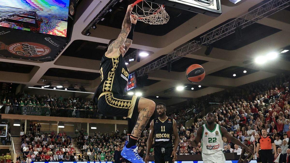 Auftaktsieg für Daniel Theis und Monaco