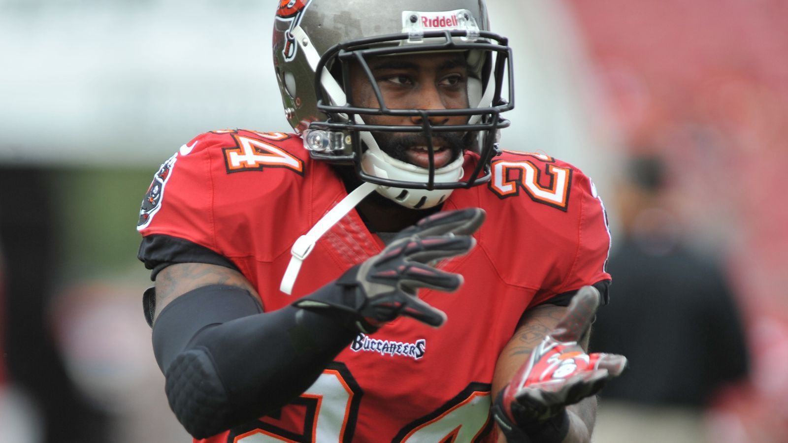 
                <strong>Tampa Bay Buccaneers: Darrelle Revis (CB)</strong><br>
                96.000.000 Dollar (Laufzeit: sechs Jahre)
              