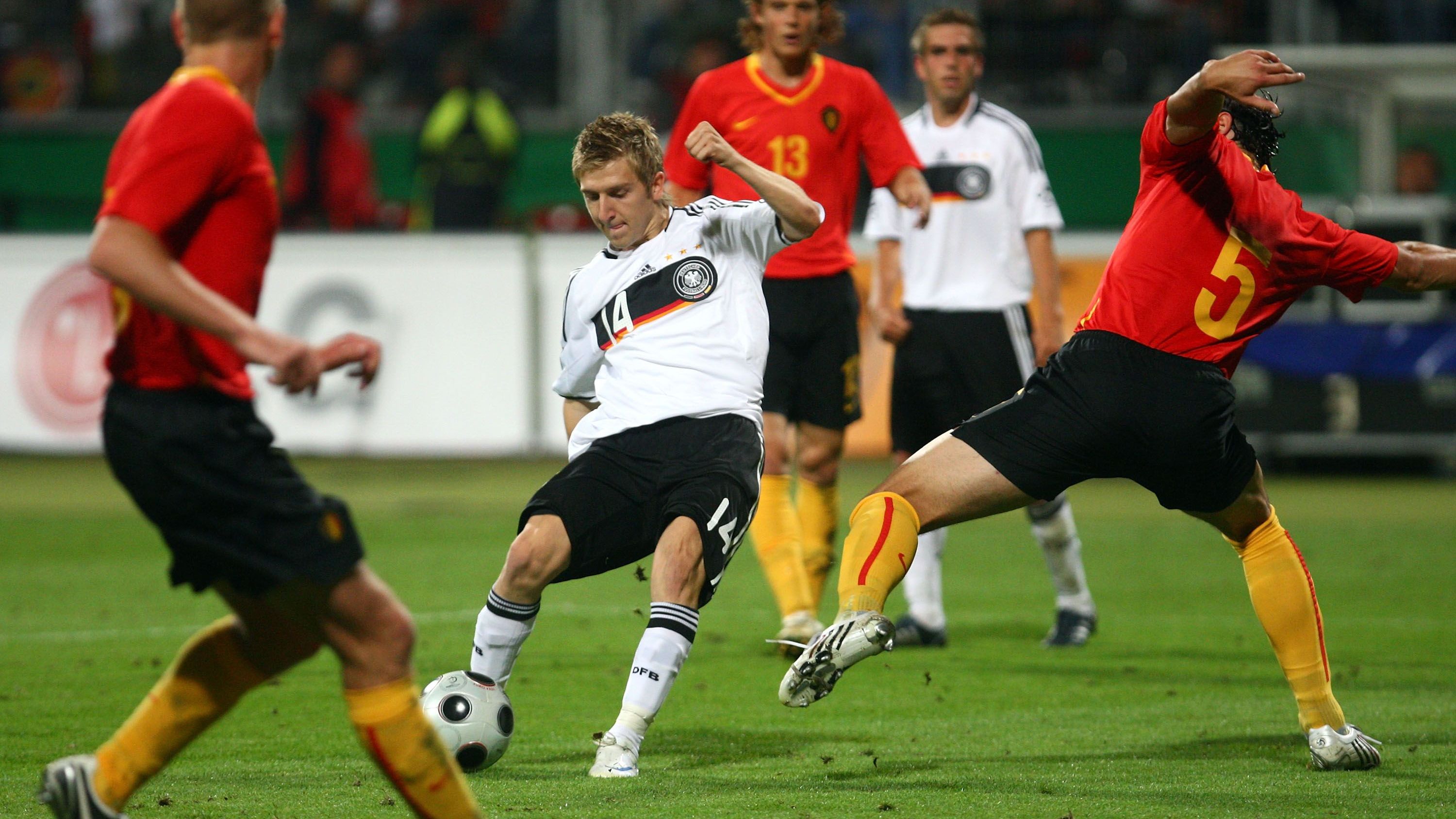 <strong>Marko Marin</strong><br>Bundesliga-Einsätze vor dem DFB-Debüt: 4<br>DFB-Debüt am: 27. Mai 2008<br>Verein: Borussia Mönchengladbach