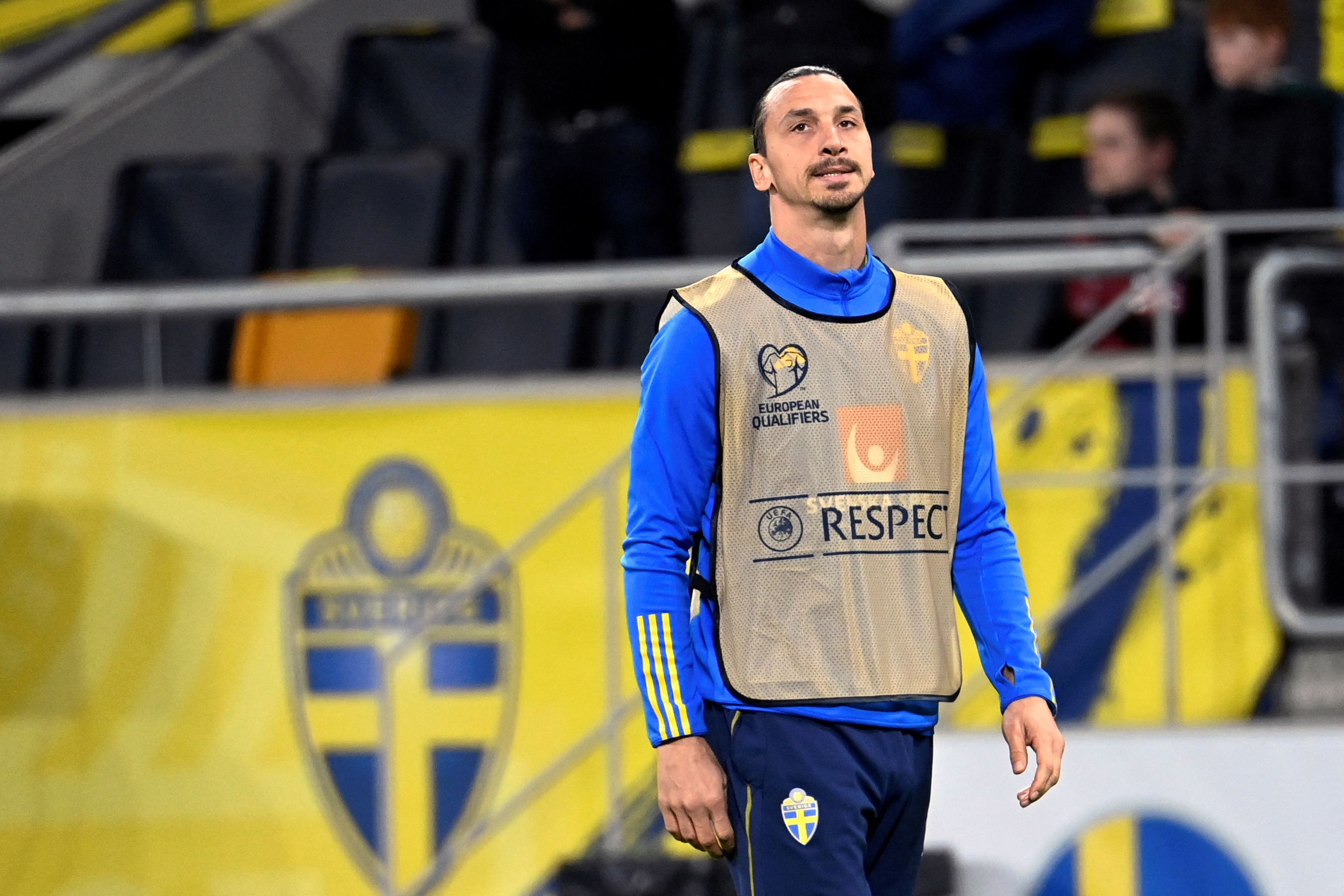 Platz 5: Zlatan Ibrahimovic - 6 Treffer. Der Schwede ist auch über den Fußball hinaus sehr bekannt. Viele seiner Zitate sorgten in der Vergangenheit für Aufsehen und den ein oder anderen Schmunzler, zum Beispiel: "Zlatan ist auch nur ein Mensch. Genauso wie ein weißer Hai auch nur ein Fisch ist."