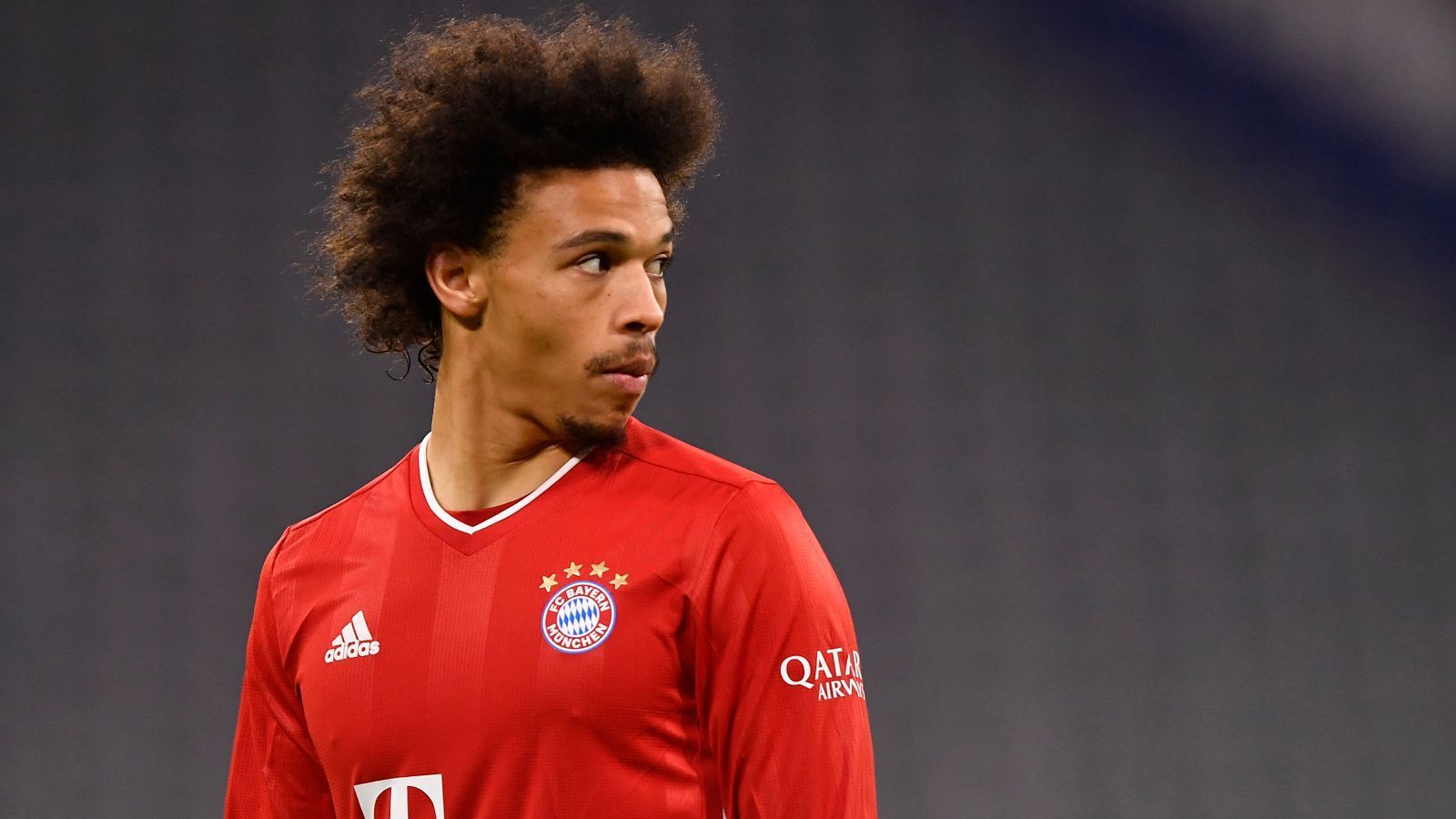 
                <strong>Leroy Sane</strong><br>
                Kommt in der 28. Minute für Gnabry. Ist gleich im Spiel drin und vergibt eine gute Möglichkeit. In der Folge dann unauffälliger aber immer wieder mit kleinen Einzelaktionen. Bereitet die Führung von Müller spektakulär vor. ran.de-Note: 2
              