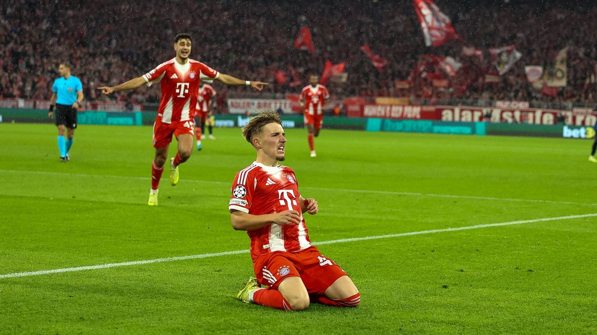 Jubel zum Tor zum 1:0 durch Lennart Karl (FC Bayern Muenchen, 42) mit Aleksandar Pavlovic (FC Bayern Muenchen, 45), GER, FC Bayern Muenchen vs. Club Bruegge, Fussball, UEFA Champions League, Liga-P...