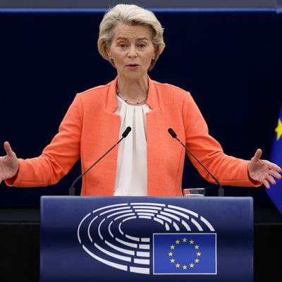 Ursula von der Leyen, Präsidentin der Europäischen Kommission, hält im Europäischen Parlament eine Rede zur Lage der EU.