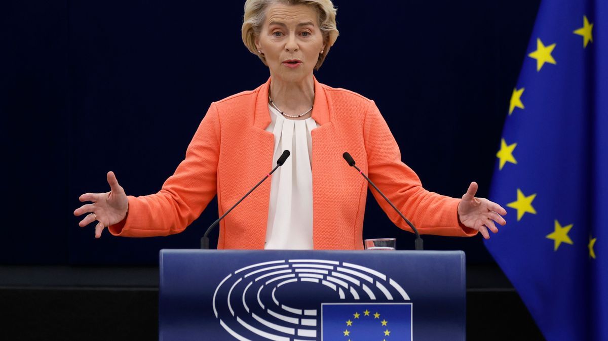 Ursula von der Leyen, Präsidentin der Europäischen Kommission, hält im Europäischen Parlament eine Rede zur Lage der EU.
