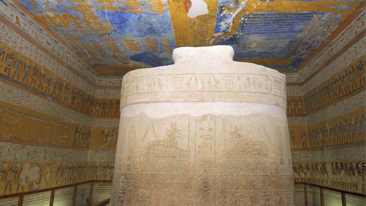 Aus den gleichen Gründen wie im Inneren des Taj Mahals ist dieses Bild für Tourist:innen verboten: Die Grabstätte eines unbekannten Sohns von Pharao Ramses III im Tal der Könige in Ägypten.