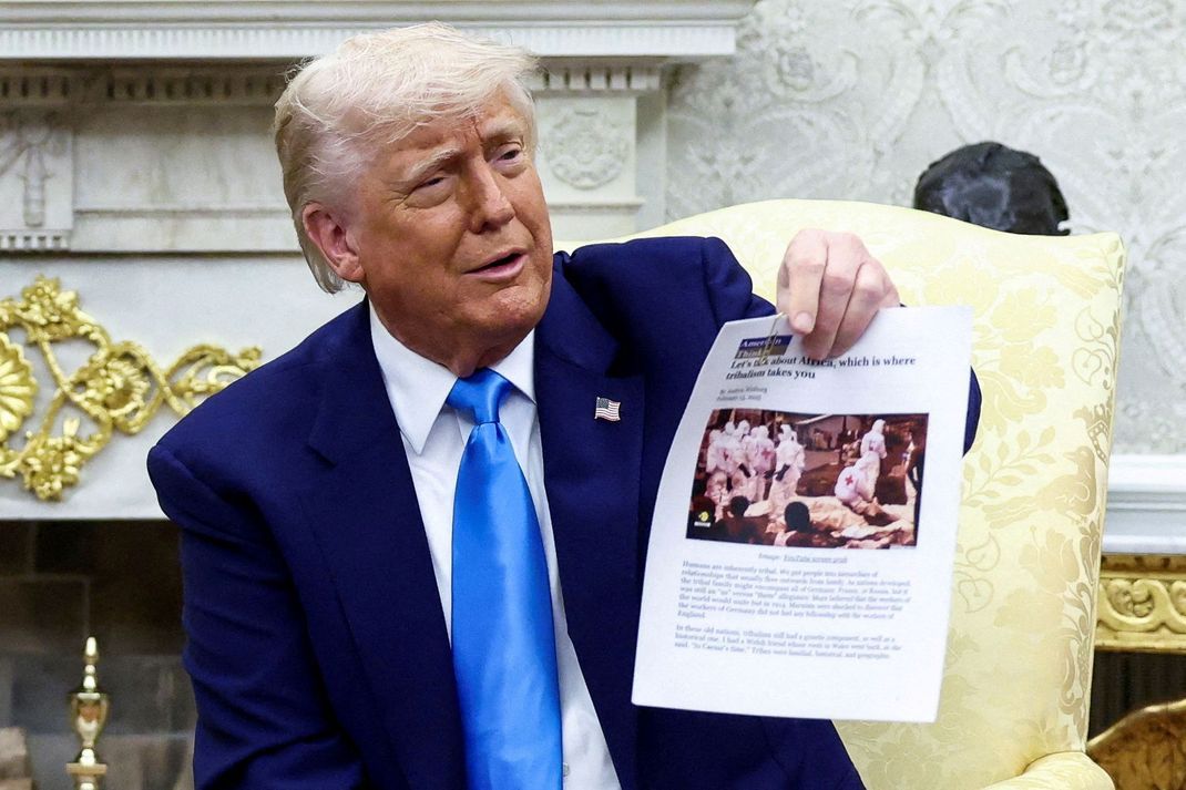 Donald Trump hat bei einem politischen Treffen im Weißen Haus erneut für einen Eklat gesorgt.