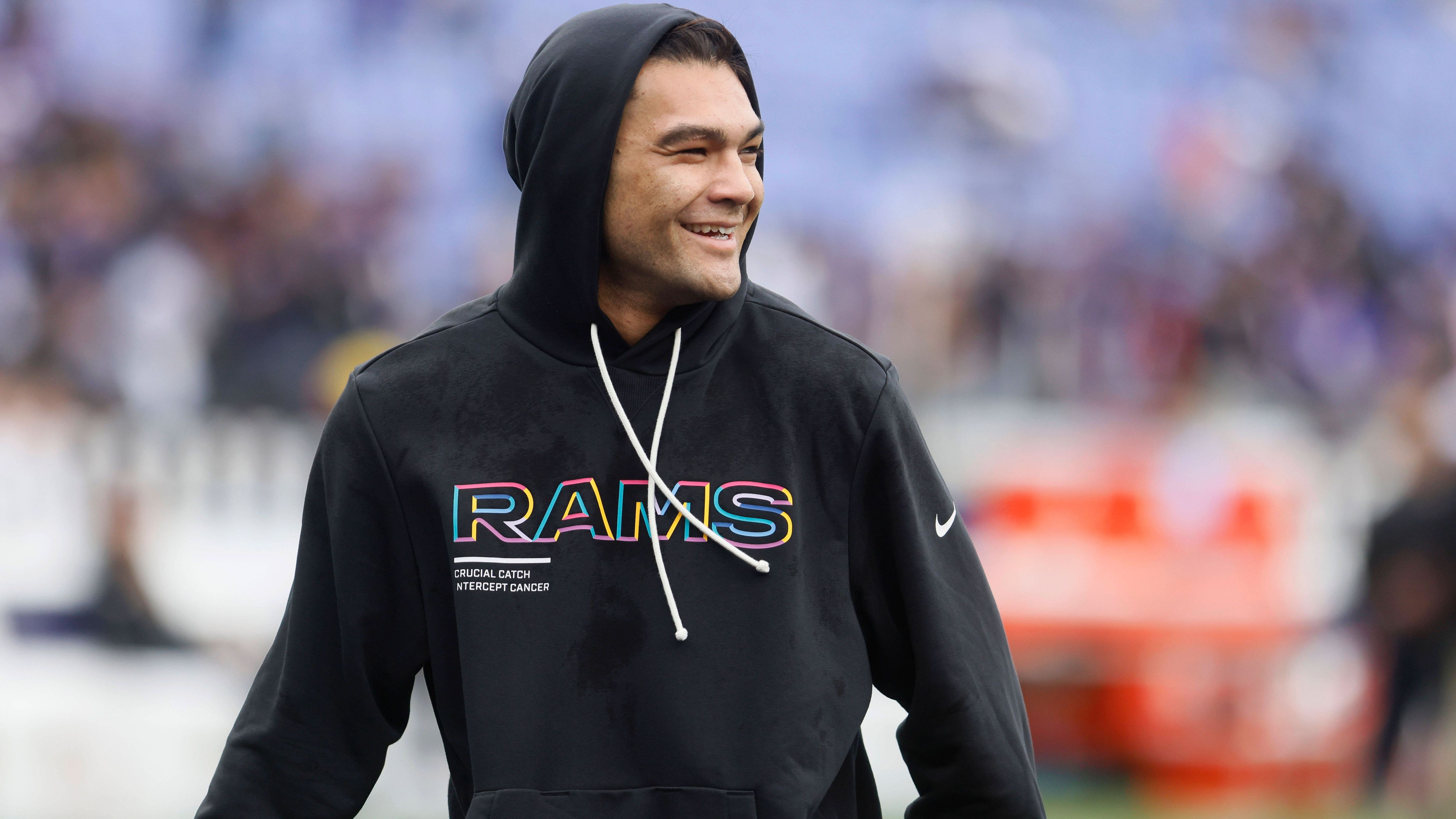 <strong>Puka Nacua (Los Angeles Rams)</strong><br>Bis zu seiner Knöchelverletzung in Woche 6 gegen die Baltimore Ravens war Puka Nacua wohl der beste Receiver der NFL. Nun gehen die Rams davon aus, dass er gegen die New Orleans Saints in Woche 9 wieder einsatzbereit ist. Head Coach Sean McVay erklärte, er rechne mit einem Einsatz Nacuas, sofern es keinen Rückschlag gibt. Nacua ging in das Spiel gegen die Ravens als NFL-Spitzenreiter in Receptions und Receiving Yards und stellte den Ligarekord für die meisten Catches eines Spielers in den ersten fünf Saisonspielen seines Teams auf.