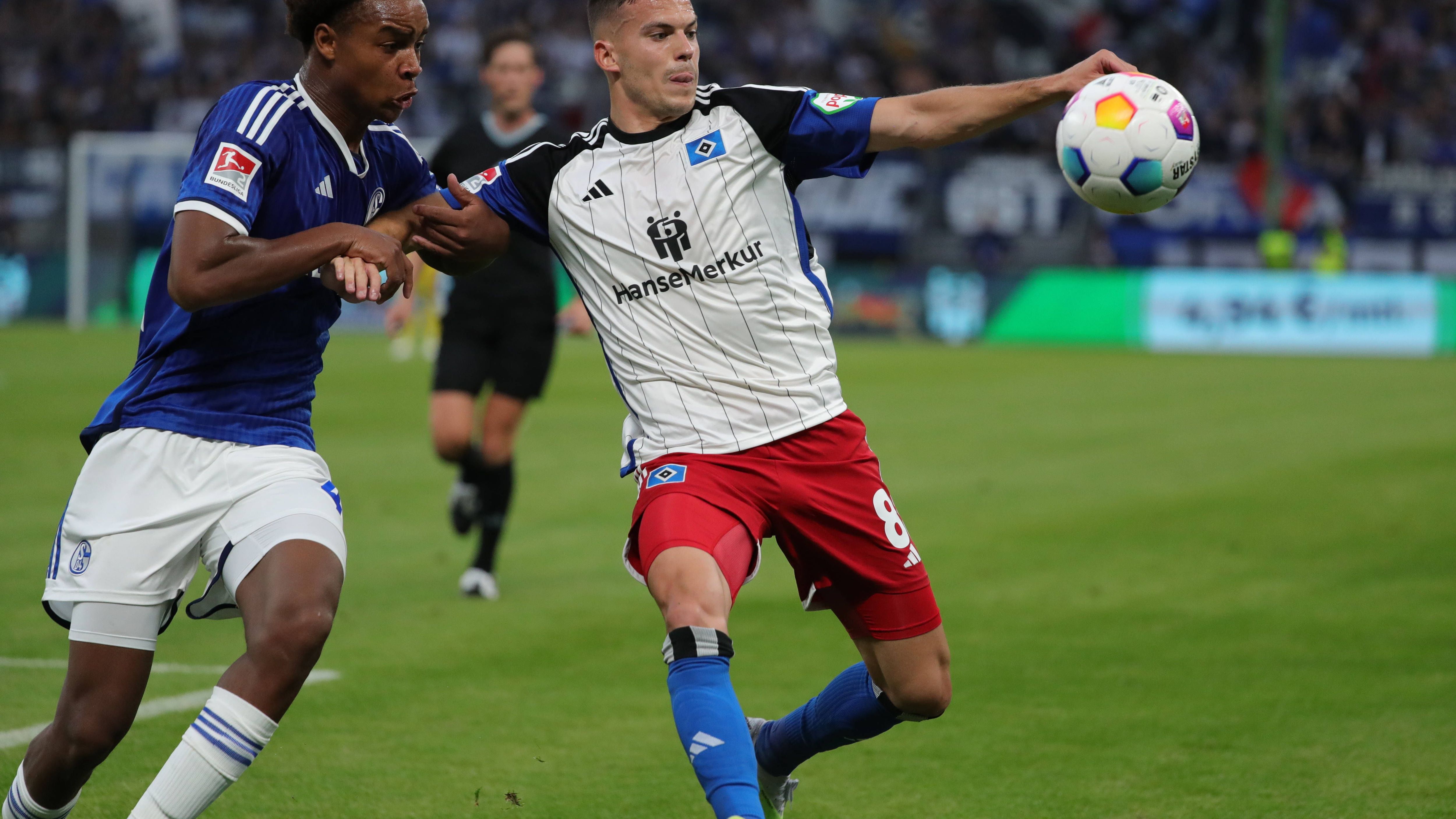 <strong>Laszlo Benes (Hamburger SV)</strong><br>Ist im Mittelfeld ein großer Aktivposten und versucht immer wieder kreative Impulse einzubringen. Bei einigen Kontersituationen ist er wichtiger Antreiber, so auch bei der zwischenzeitlichen 3:2-Führung. Souveräner Elfmeter zum 2:2. <strong><em>ran</em>-Note: 2</strong>