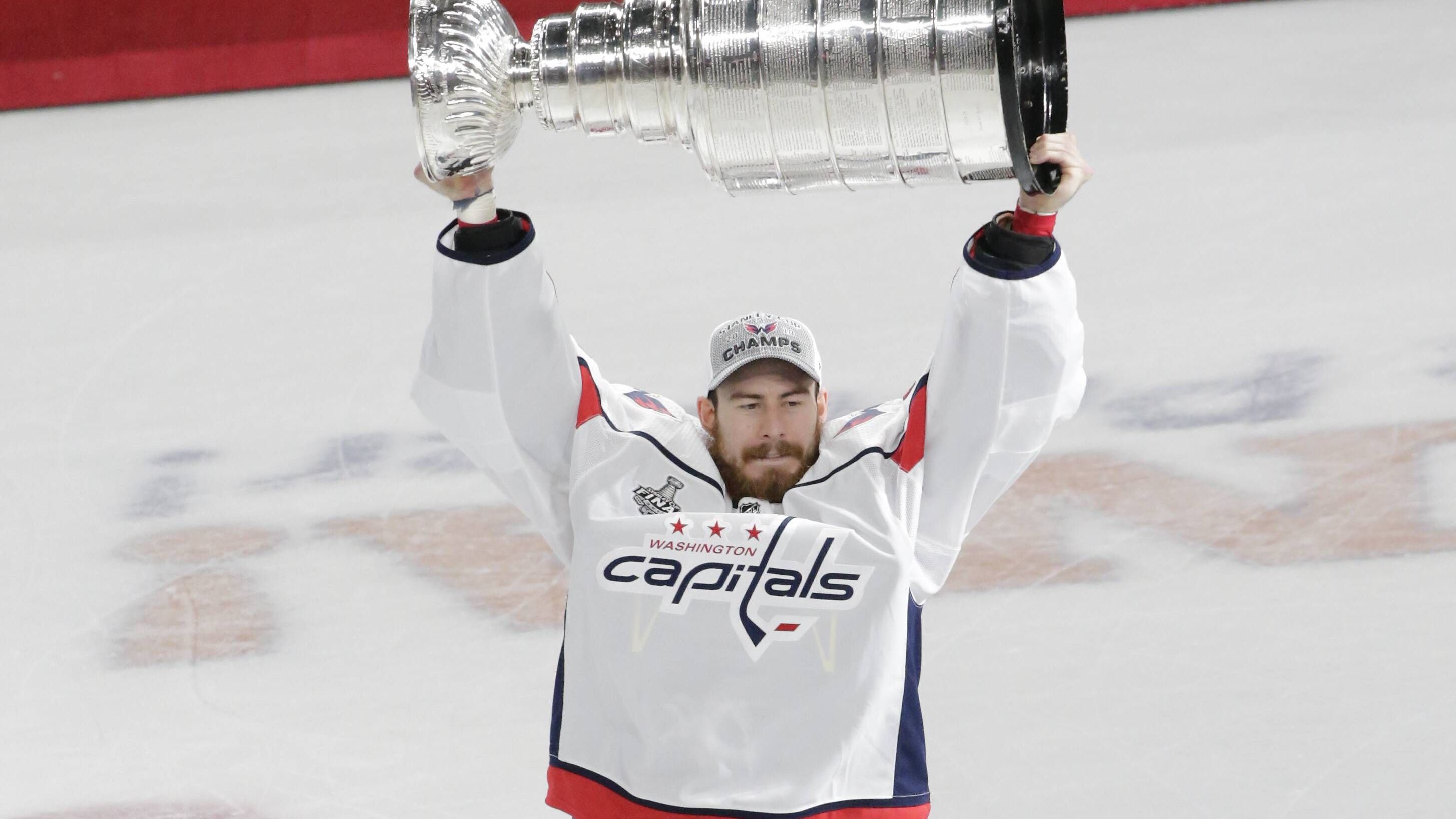 <strong>NHL: Philipp Grubauer</strong><br>Wann: 2018<br>Team: Washington Capitals<br>Hinter Nummer-eins-Goalie Braden Holtby siegte Grubauer in seiner Backup-Rolle mit den Capitals. Er kam 37 Mal zum Einsatz, zweimal in den Playoffs.