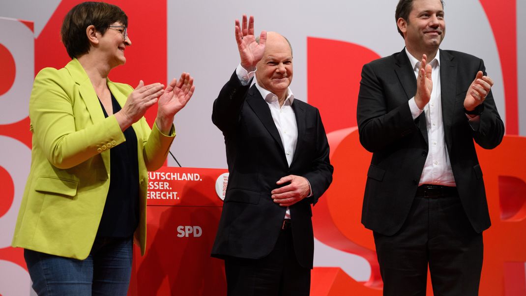 Bundeskanzler Olaf Scholz, Saskia Esken und Lars Klingbeil.