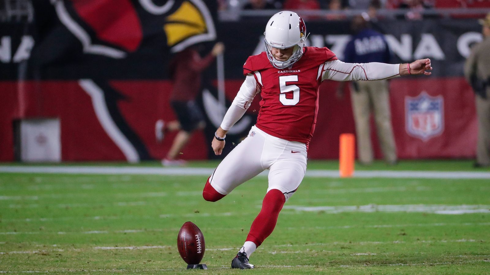 
                <strong>Zane Gonzalez (Arizona Cardinals)</strong><br>
                Durchschnittliches Jahresgehalt: 600.000 Dollar
              