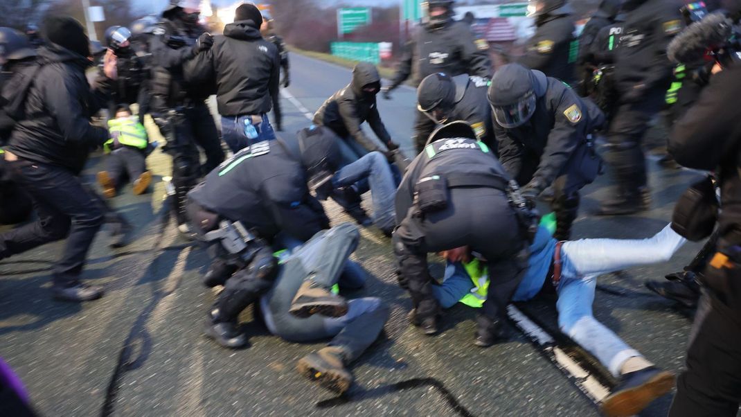 Mehrere Bündnisse haben zu Protesten aufgerufen.