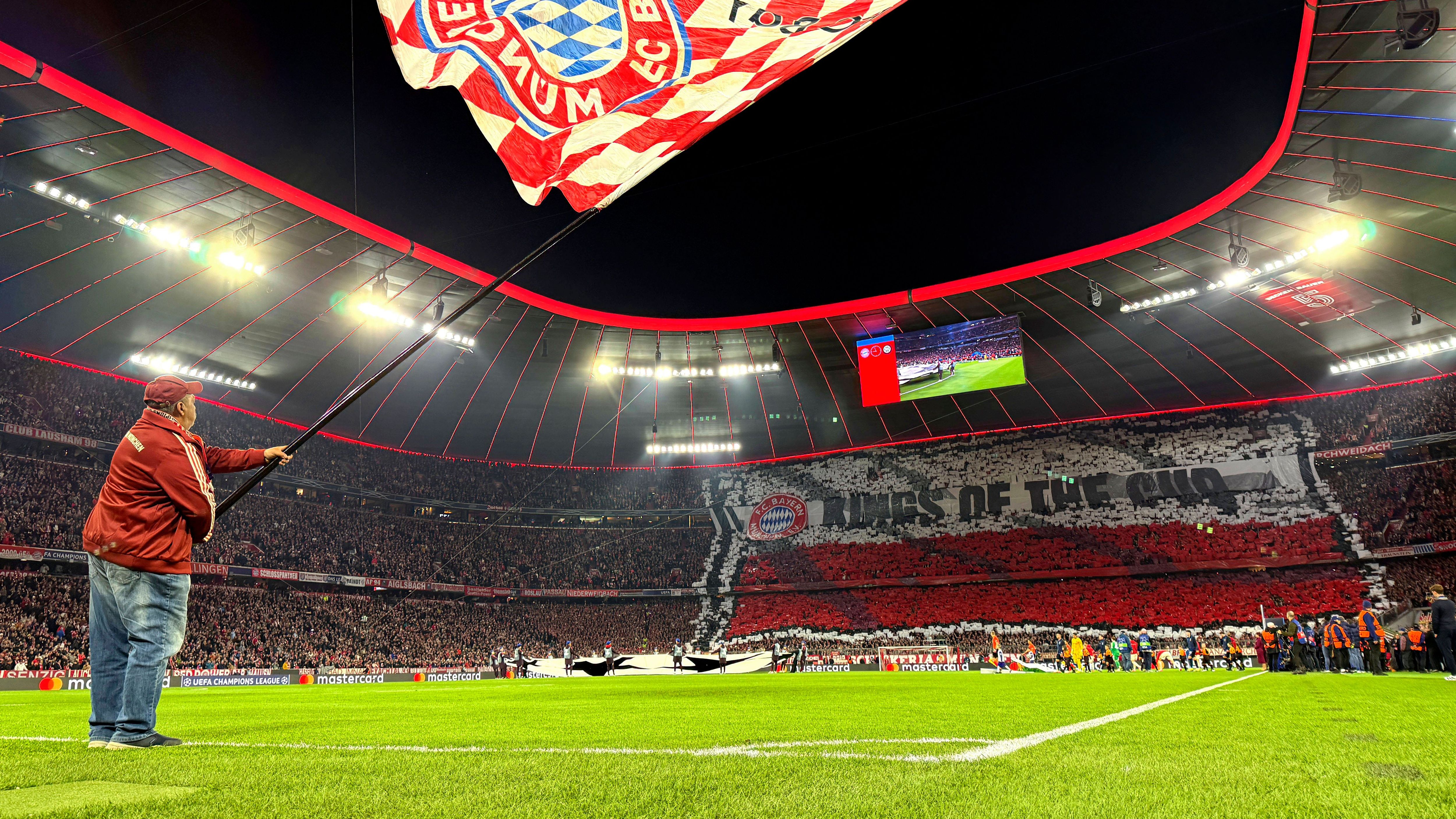 <strong>2070 FC Bayern München</strong> <br>Holt das Triple