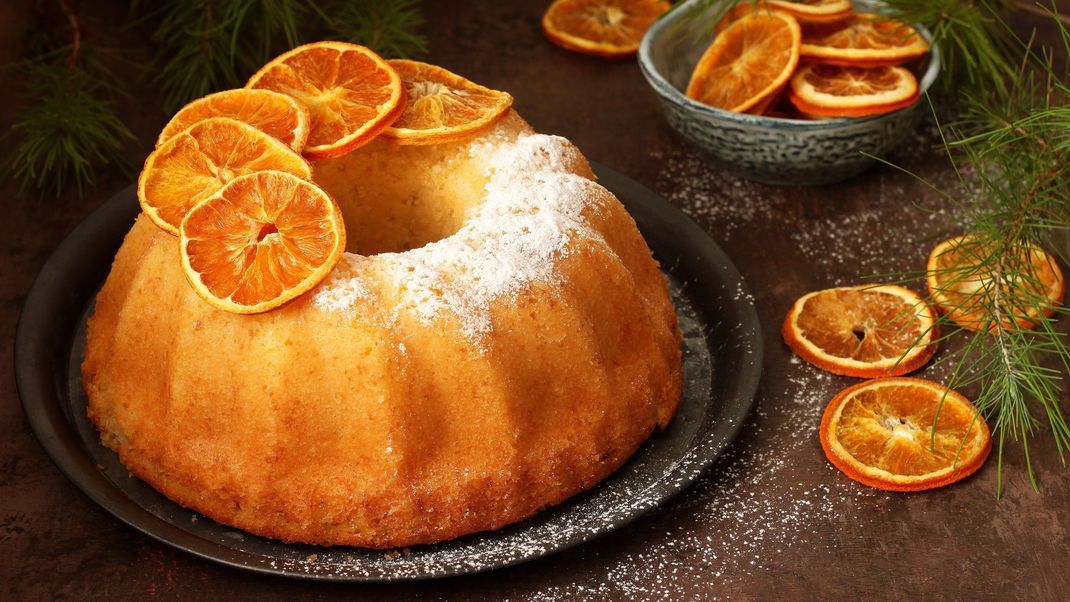 Mit diesem einfachen Kuchenrezept beeindruckst du mühelos deine Gäste beim Adventskaffee.