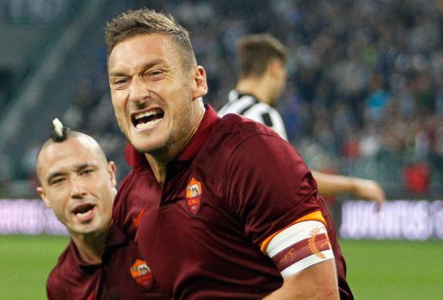 
                <strong>Francesco Totti - Der Ewige</strong><br>
                Der ewige Totti - über ihn muss man keine großen Worte mehr verlieren: Seit über 20 Jahren spielt er für den AS Rom, er hat 565 Serie-A-Partien in den Knochen und dabei 237 Tore erzielt - das spricht für sich selbst.
              