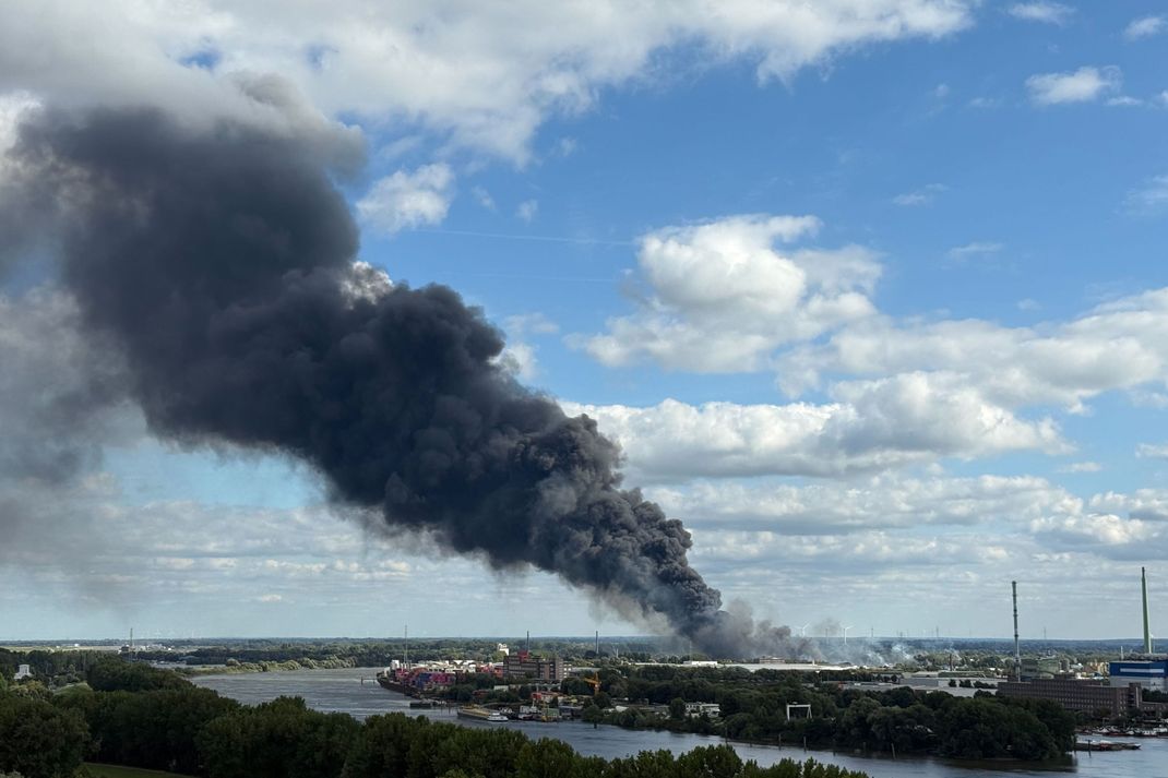In Hamburg ist es zu einem Großbrand gekommen.