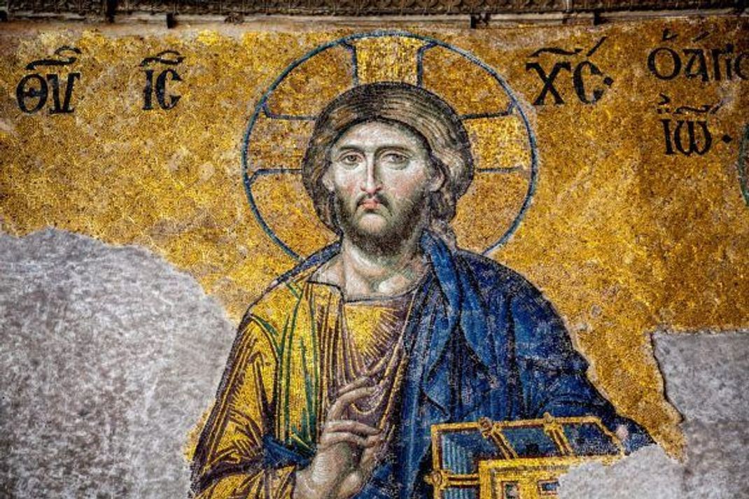 Ein Mosaik von Jesus in der Hagia Sophia in Istanbul. Die Kirche aus dem 6. Jahrhundert wird seit dem 15. Jahrhundert als Moschee genutzt, mit einer kurzen Unterbrechung von 1935 bis 2020. In dieser Zeit war sie ein Museum.