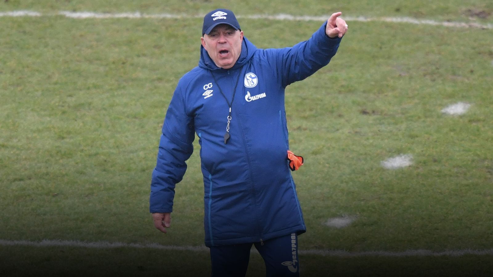 
                <strong>So tippt ran.de den 14. Spieltag der Bundesliga</strong><br>
                Gerade einmal zehn Tage nach dem letzten Spiel im DFB-Pokal und dem Jahresabschluss 2020, startet die Bundesliga mit dem 14. Spieltag ins neue Jahr. Schafft Schalke bei der Hertha endlich den ersten Sieg? So tippt ran.de den Spieltag.
              