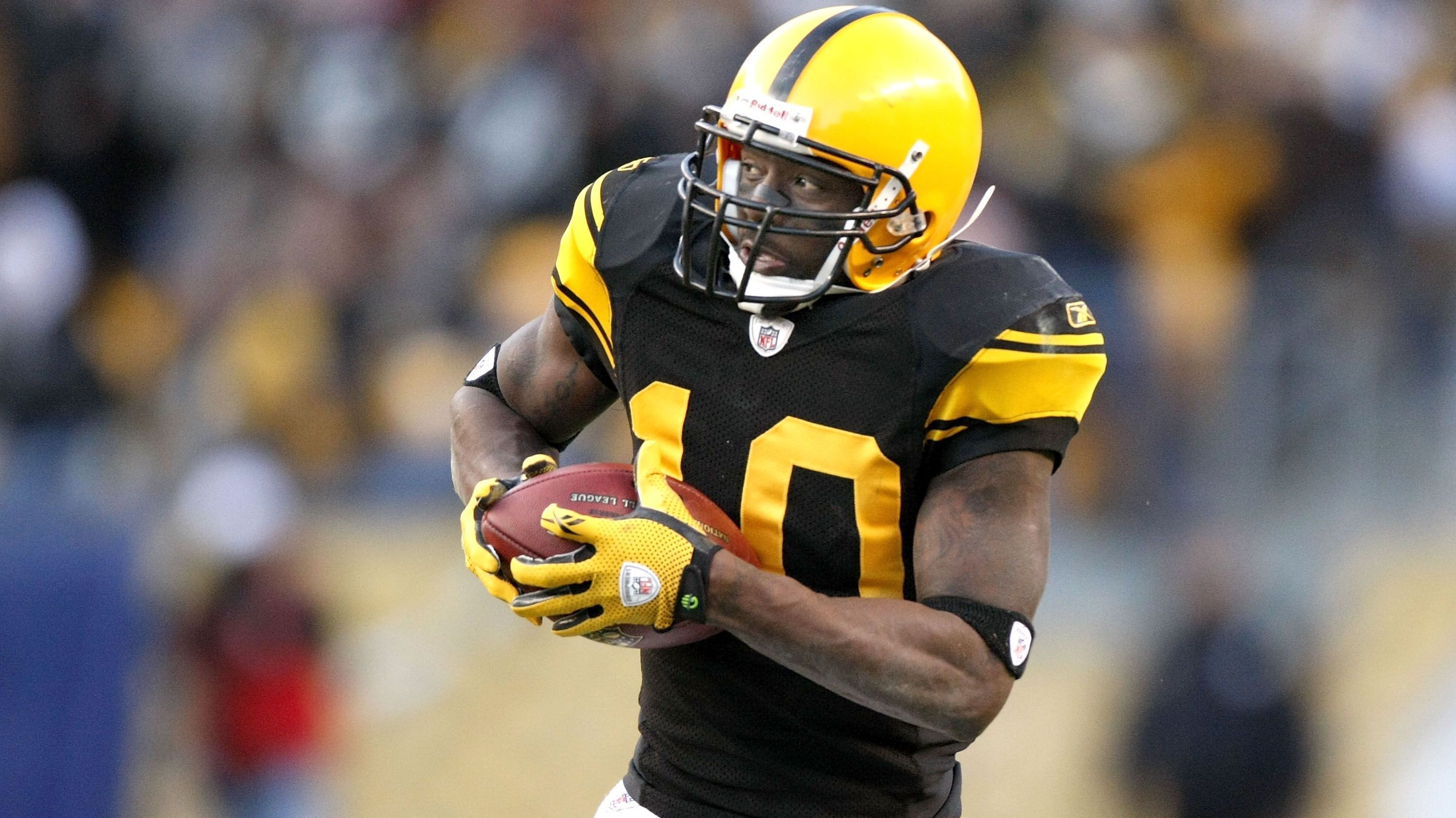 <strong>Pittsburgh Steelers: 2006, 25. Pick</strong><br>- Spieler: Santonio Holmes