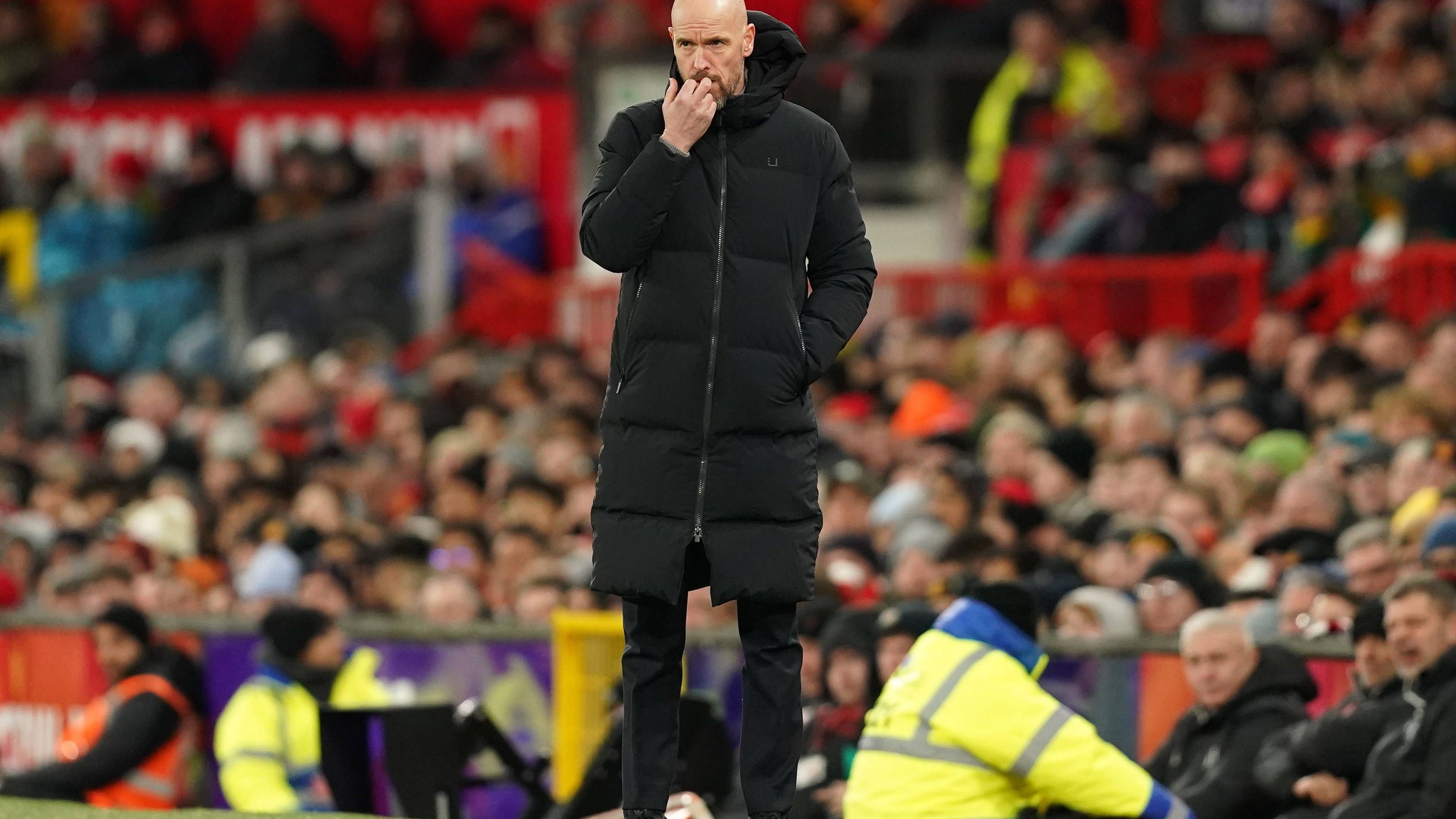 <strong>Manchester United</strong> <br>Gefühlt sitzt Erik ten Hag bei Manchester United auf dem Schleudersitz, seitdem er dort angefangen hat. So richtig kommt der Niederländer mit den "Red Devils" nicht in die Spur. Platz acht in der Premier League stellt weder Fans noch Besitzer zufrieden. Klopp ist nicht zu haben. Und bei Xavi stellt sich die Frage, ob sich der erfolgsverwöhnte Spanier eine Großbaustelle wie United antun würde.