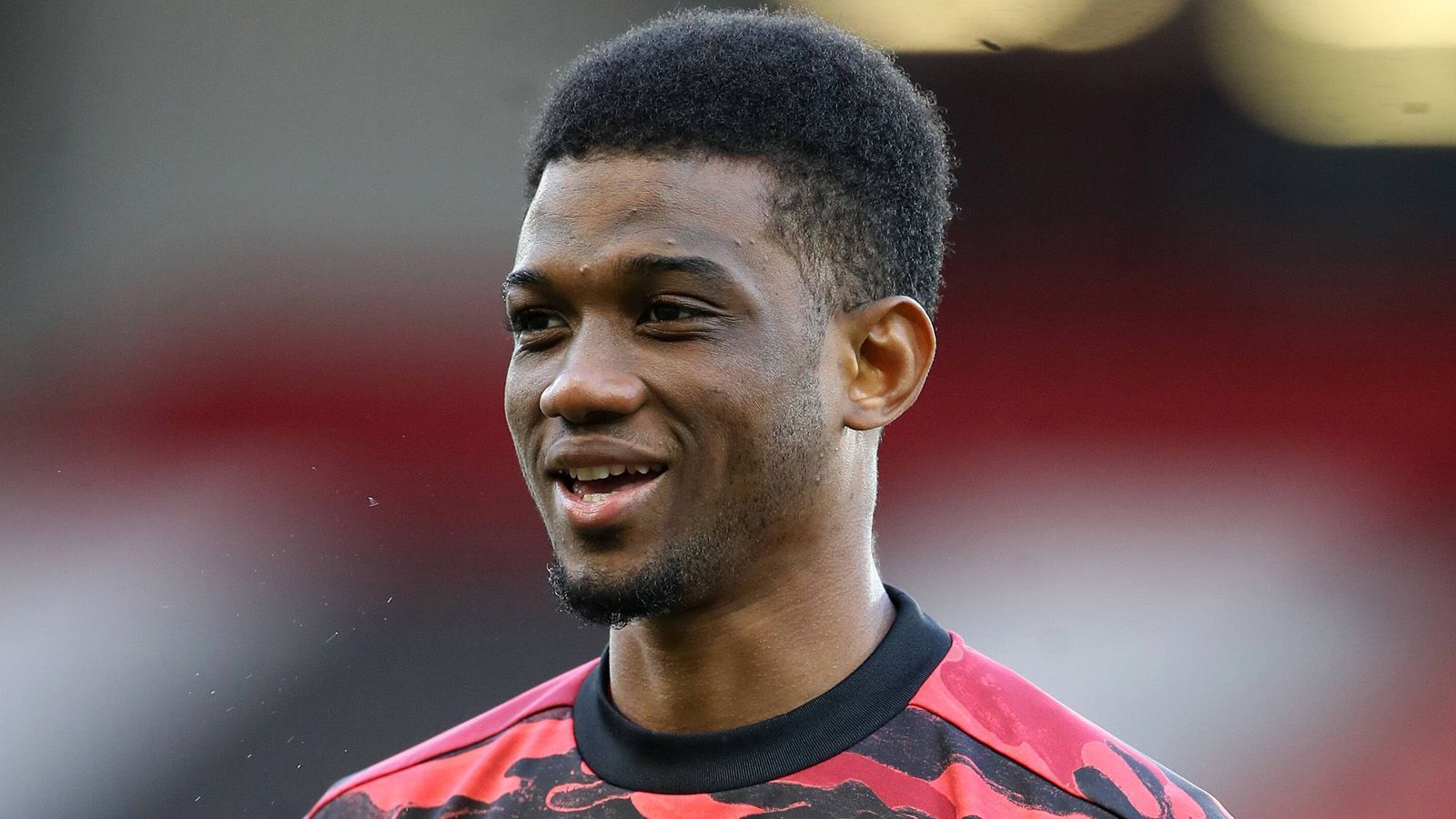 
                <strong>Amad Diallo (20 Jahre, Elfenbeinküste, Manchester United)</strong><br>
                Amad Diallo zählt zu den großen Hoffnungsträgern von Manchester United. Der Flügelspieler verließ vor elf Jahren gemeinsam mit seinem großen Bruder Hamed Junior Traore (heute Profi bei US Sassuolo) die Elfenbeinküste in Richtung Italien. Im Januar 2021 wechselte er für eine Ablöse von rund 21,3 Millionen Euro von Atalanta Bergamo zu Manchester United. In der Premier League kam er bislang zu drei Einsätzen.   
              